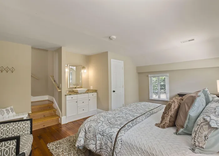 Liberty Hall Bed And Breakfast